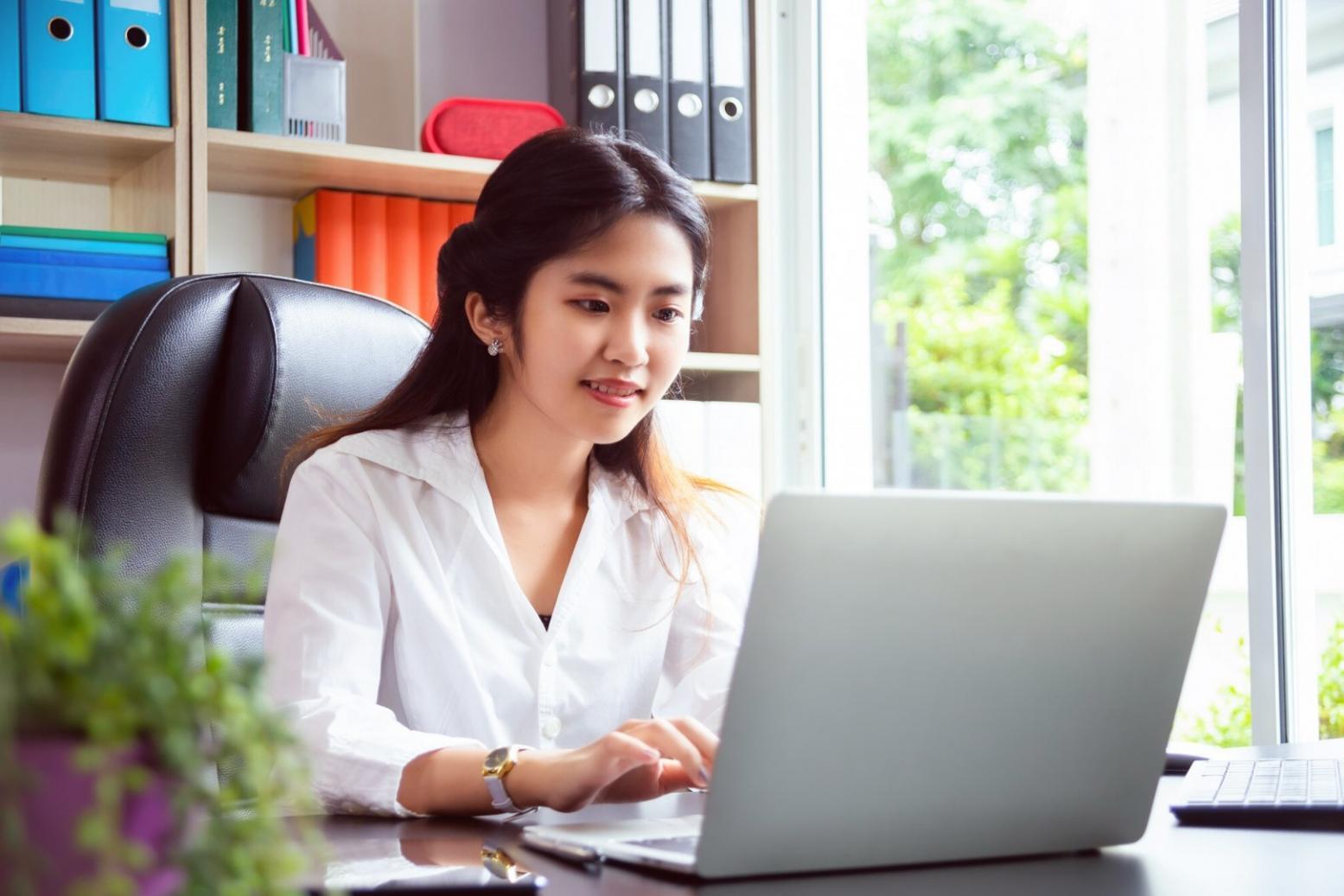 Produktionsteam bei der Aufnahme von Kursvideos